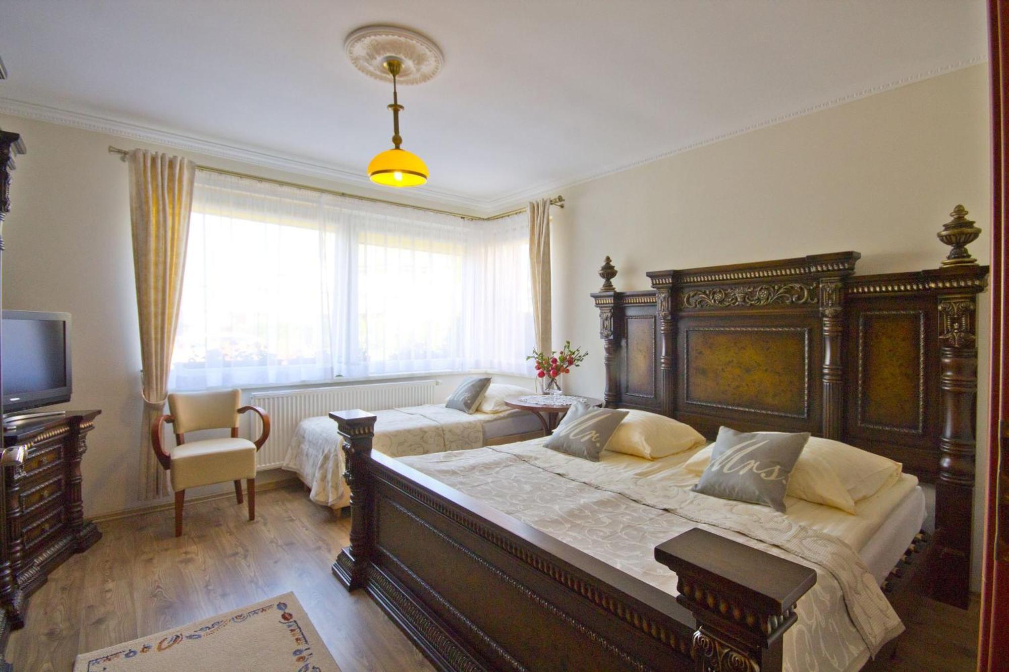 Villa Tropikana Леба Екстериор снимка
