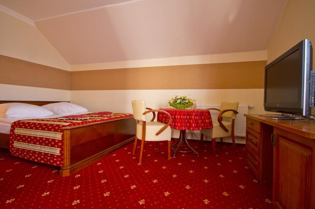 Villa Tropikana Леба Екстериор снимка