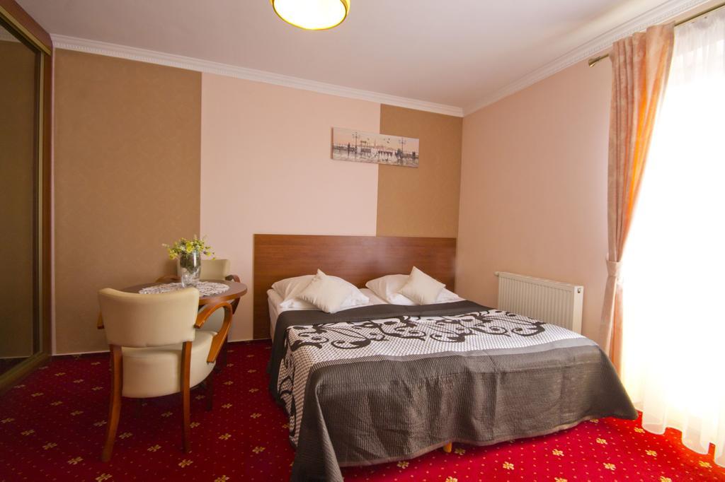 Villa Tropikana Леба Екстериор снимка