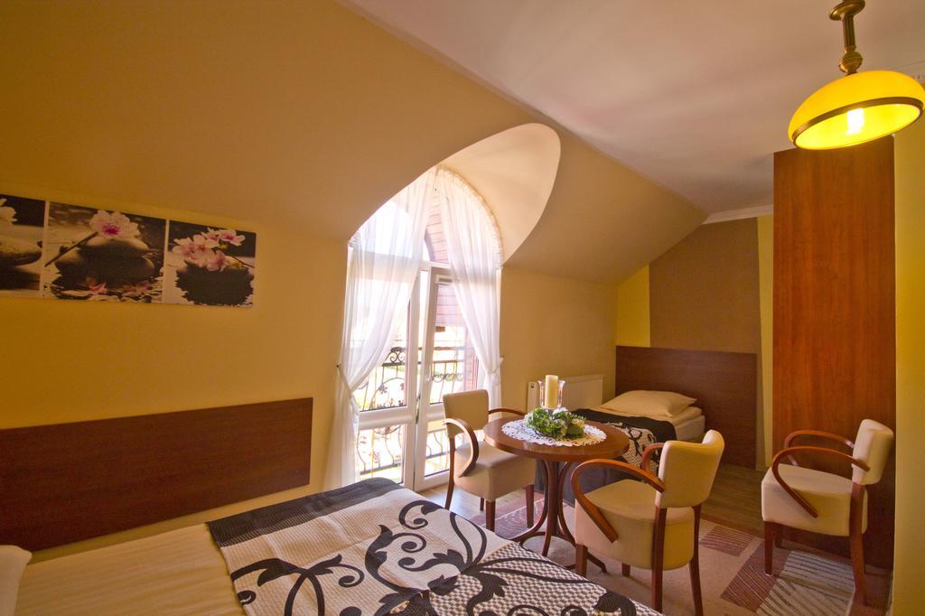Villa Tropikana Леба Екстериор снимка