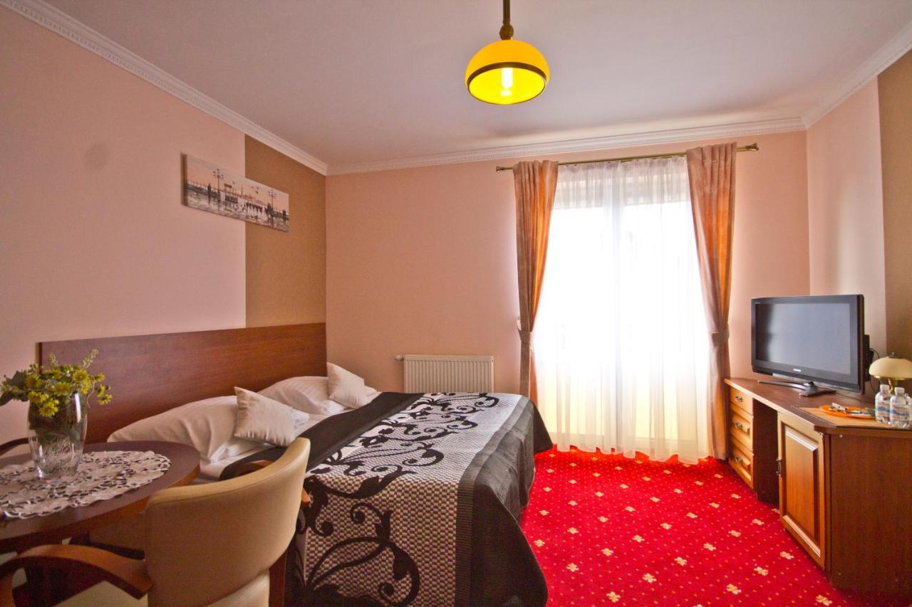 Villa Tropikana Леба Екстериор снимка
