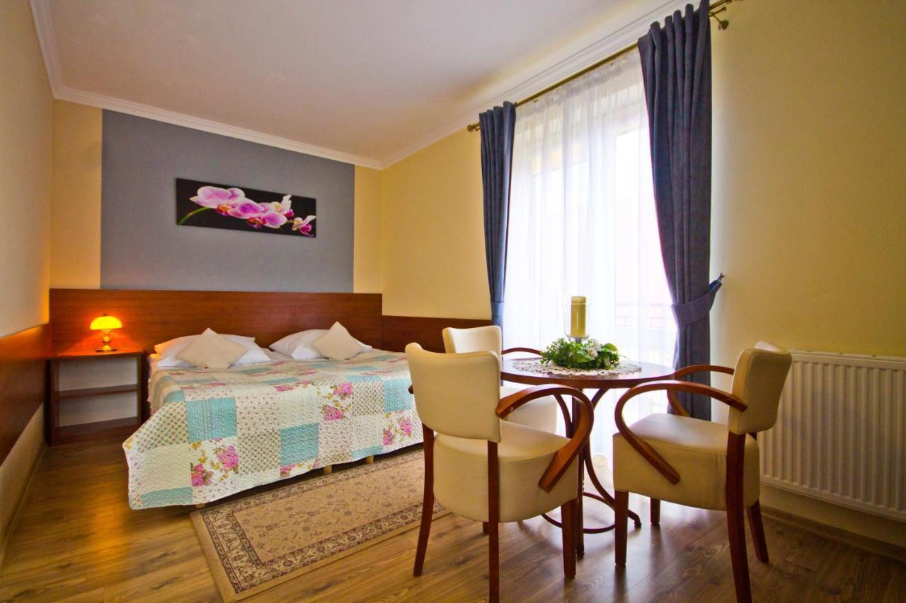 Villa Tropikana Леба Екстериор снимка